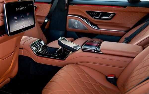 开奔驰s400算什么档次?开奔驰s400的人有钱吗-有驾