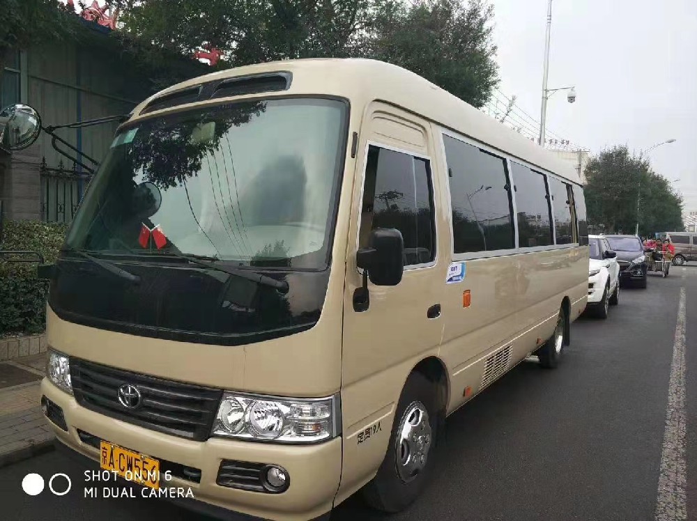 北京旅游商务租什么车?考斯特豪华19座租车多少钱一天? 北京旅游商务租什么车?考斯特豪华19座租车多少钱一天?